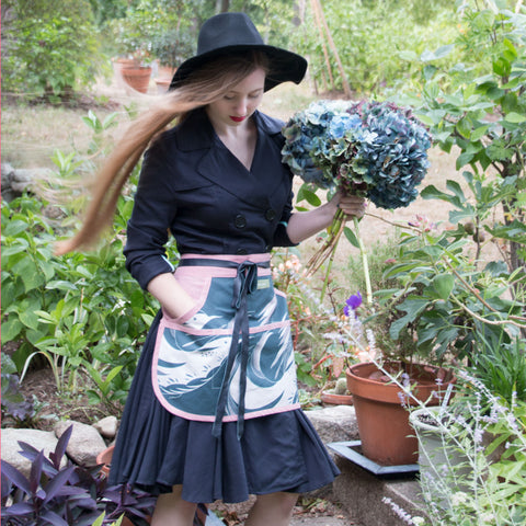 FLOCK OF BIRDS GRANDE - Garden Apron